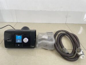 Máy Trợ Thở Cũ, Máy Thở Cũ Giá Tốt, Bảo Hành Dài Hạn, Giao Hàng Toàn Quốc Máy Trợ Thở ResMed AirSense 10 AutoSet