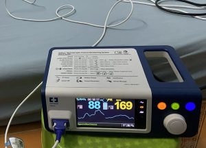 Cho Thuê Máy SPO2 Cho Trẻ Sơ Sinh, Sinh Non Giá Rẻ HCM- Giao Nhanh 2H spo2 1 1 e1774326572310