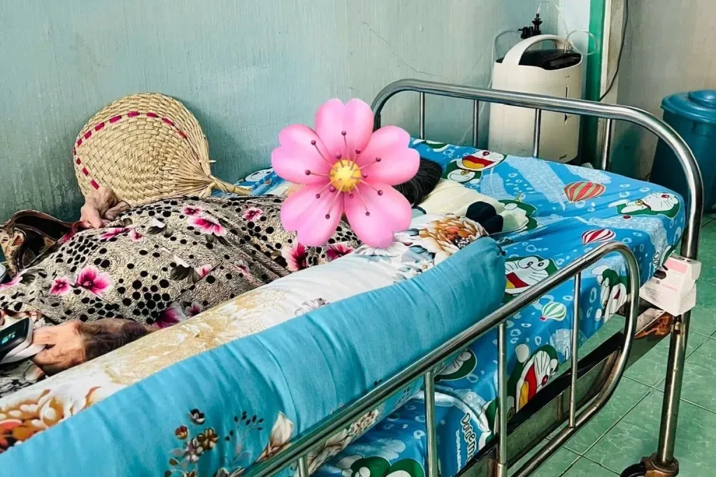 Kỹ thuật viên An Khánh Medical bàn giao, hướng dẫn sử dụng tại nhà máy tạo oxy Yuwell 8F-5AW