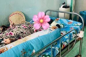 Mua Máy Tạo Oxy Tại Tân Phú & Bình Tân: Giao Hỏa Tốc & Lắp Đặt Tại Nhà Trong 30 Phút Kỹ thuật viên An Khánh Medical bàn giao, hướng dẫn sử dụng tại nhà máy tạo oxy Yuwell 8F-5AW